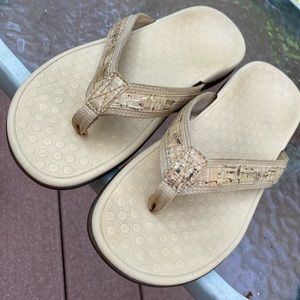 Vionic cork trim sandals , size 6